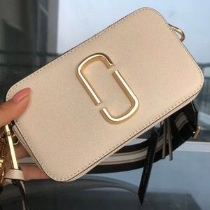 Meet your Posher, Edith